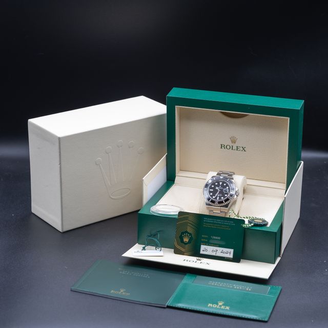 Rolex Sea-Dweller 126600 Image 6